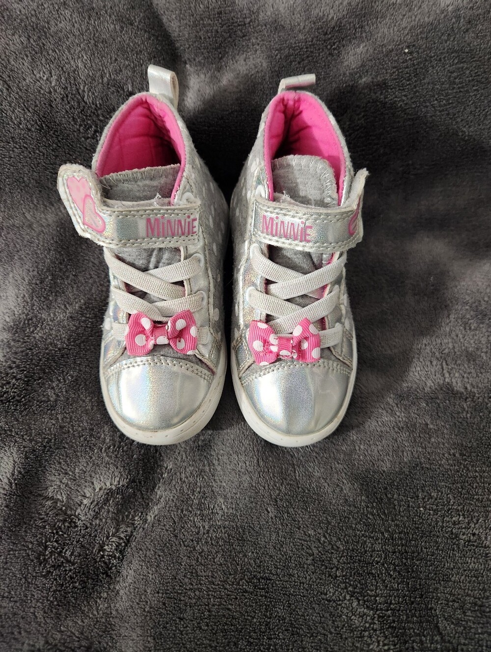Disney Minnie Mouse Silver & Pink Kids High-Top Sneakers Size 7